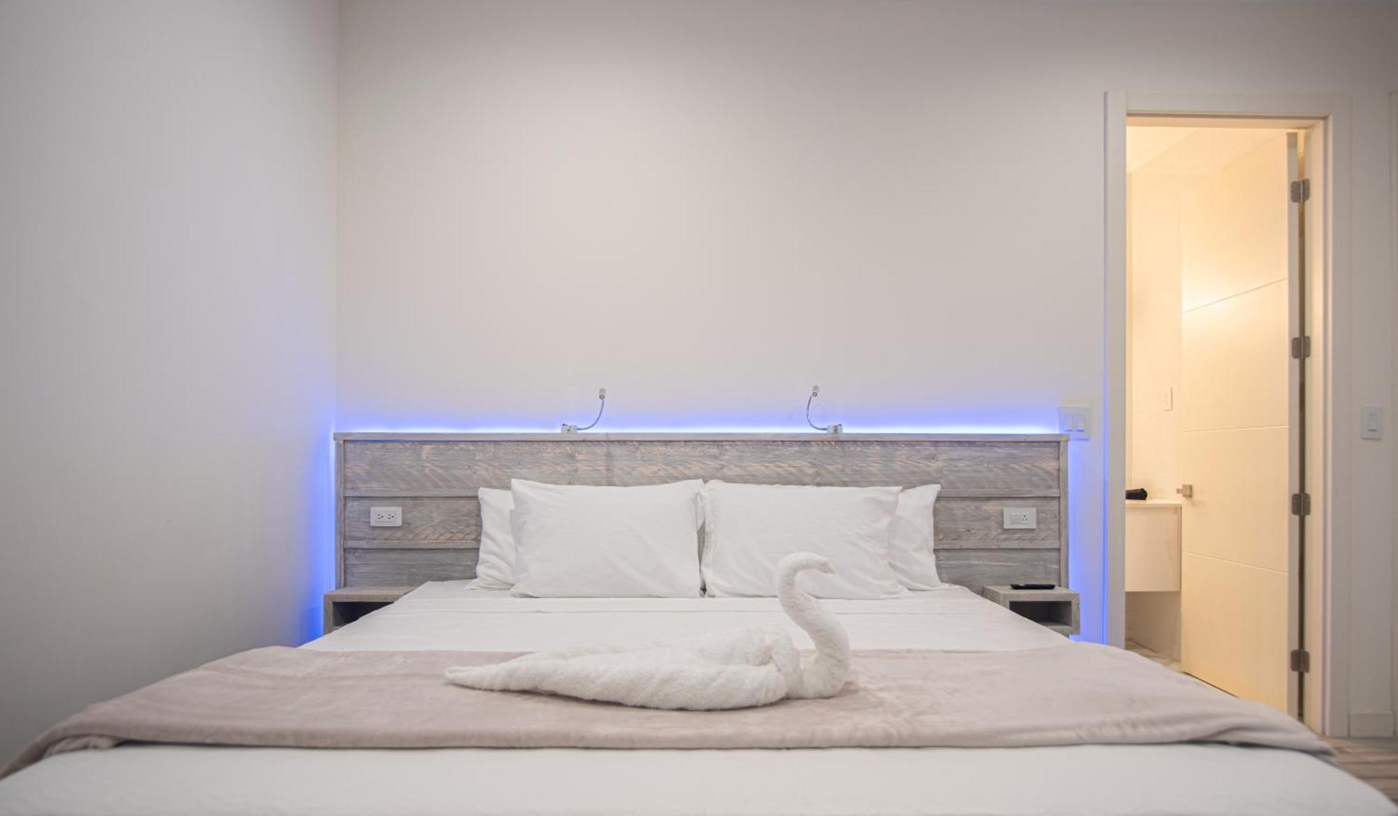 The Cove - Condo Hotel - Palm Beach Strip المظهر الخارجي الصورة